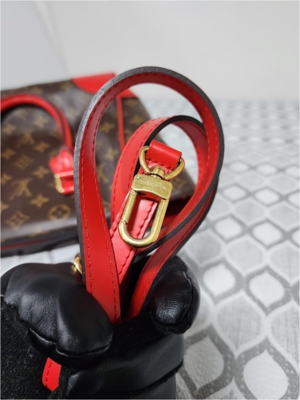 Authentic LOUIS VUITTON Phenix Monogram Canvas Shoulder Bag Brown/Red - Picture 14 of 16